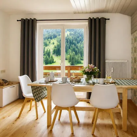 Family Roza Apartment